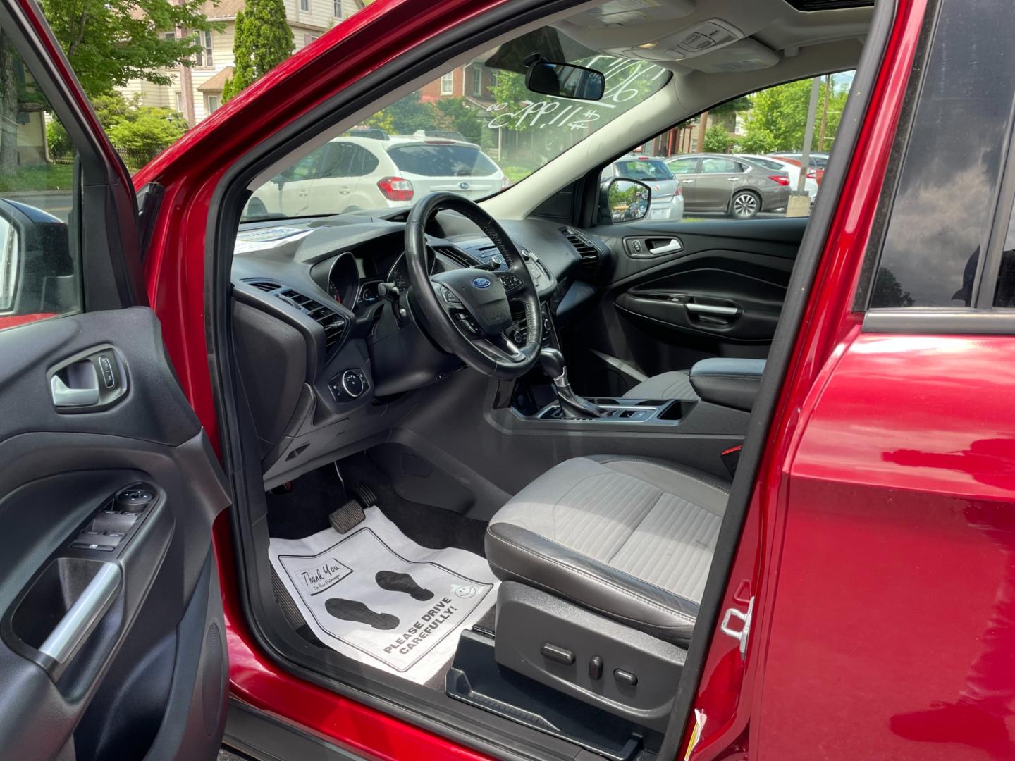 2017 Red Ford Escape SE 4WD (1FMCU9GDXHU) with an 1.5L L4 DOHC 16V engine, 6A transmission, located at 101 N. Main Street, Muncy, PA, 17756, (570) 546-5462, 41.207691, -76.785942 - Photo#5